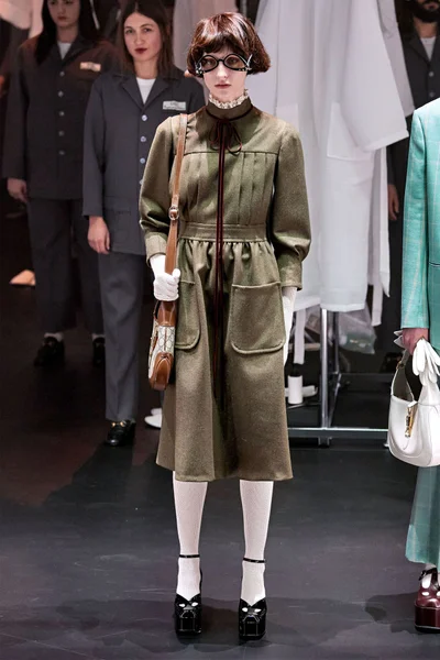 Look 24